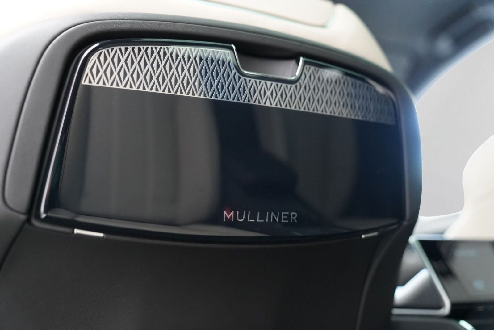 2026 Bentley Bentayga EWB Mulliner