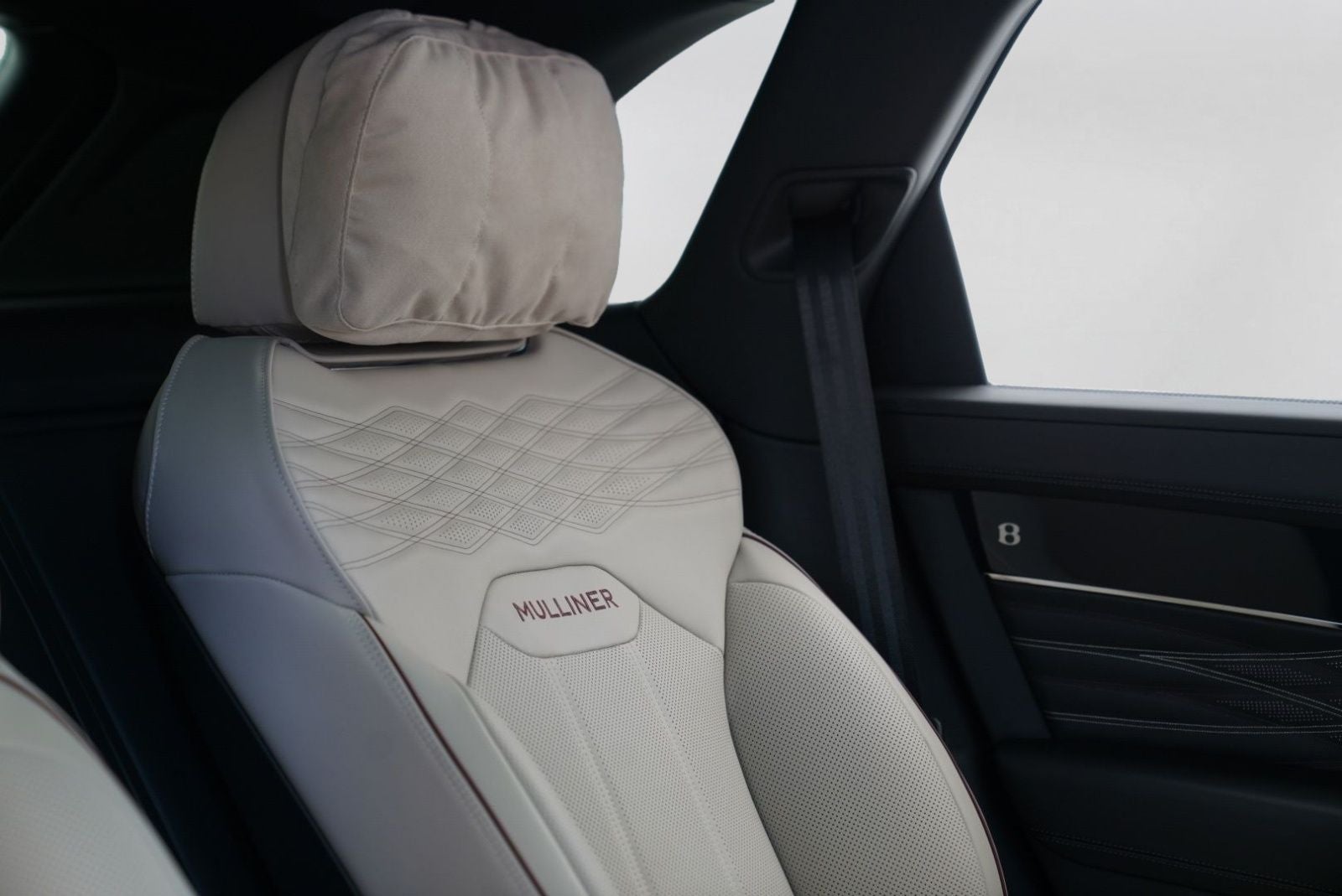 2026 Bentley Bentayga EWB Mulliner