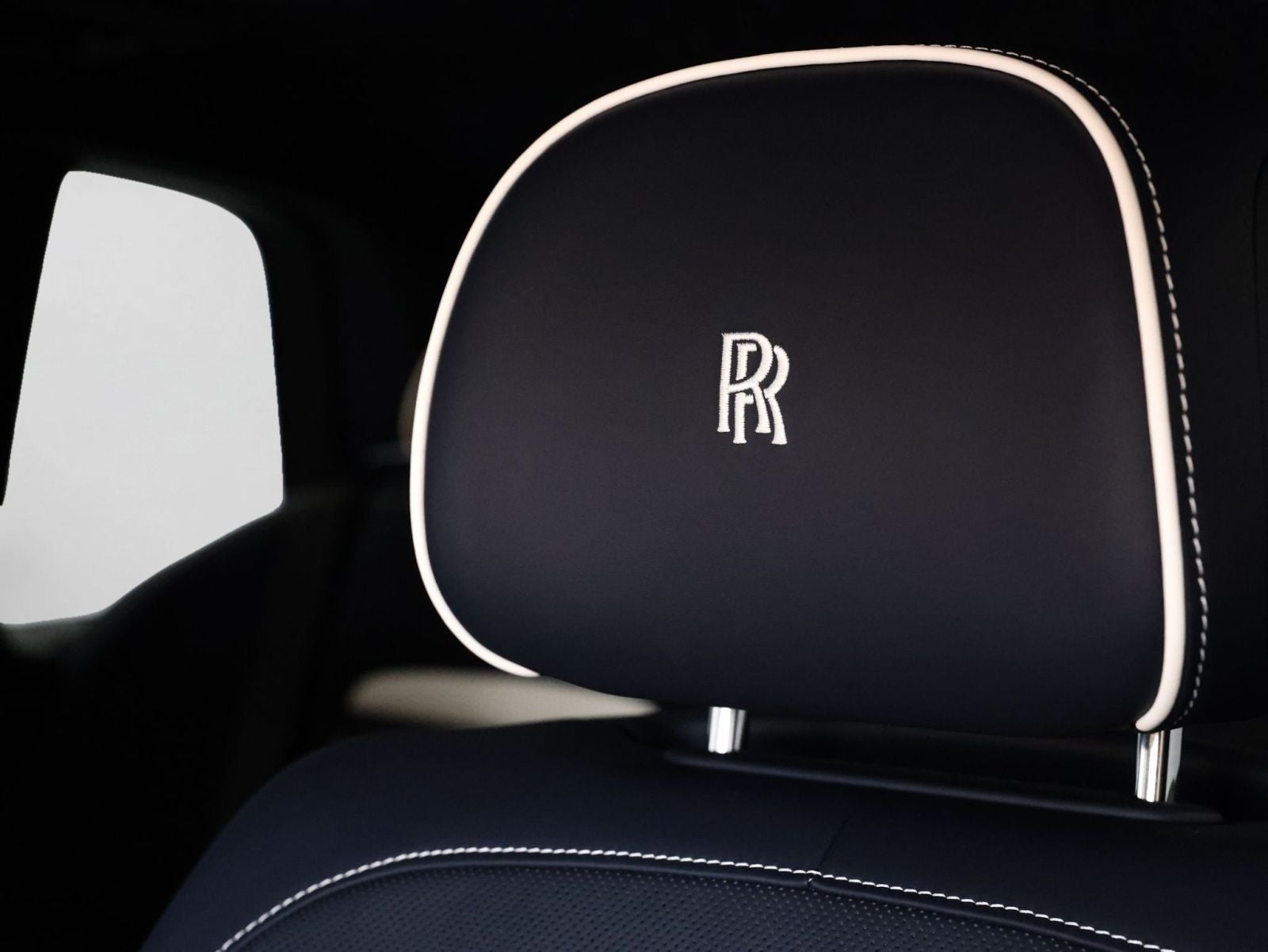 2026 Rolls-Royce Cullinan Base
