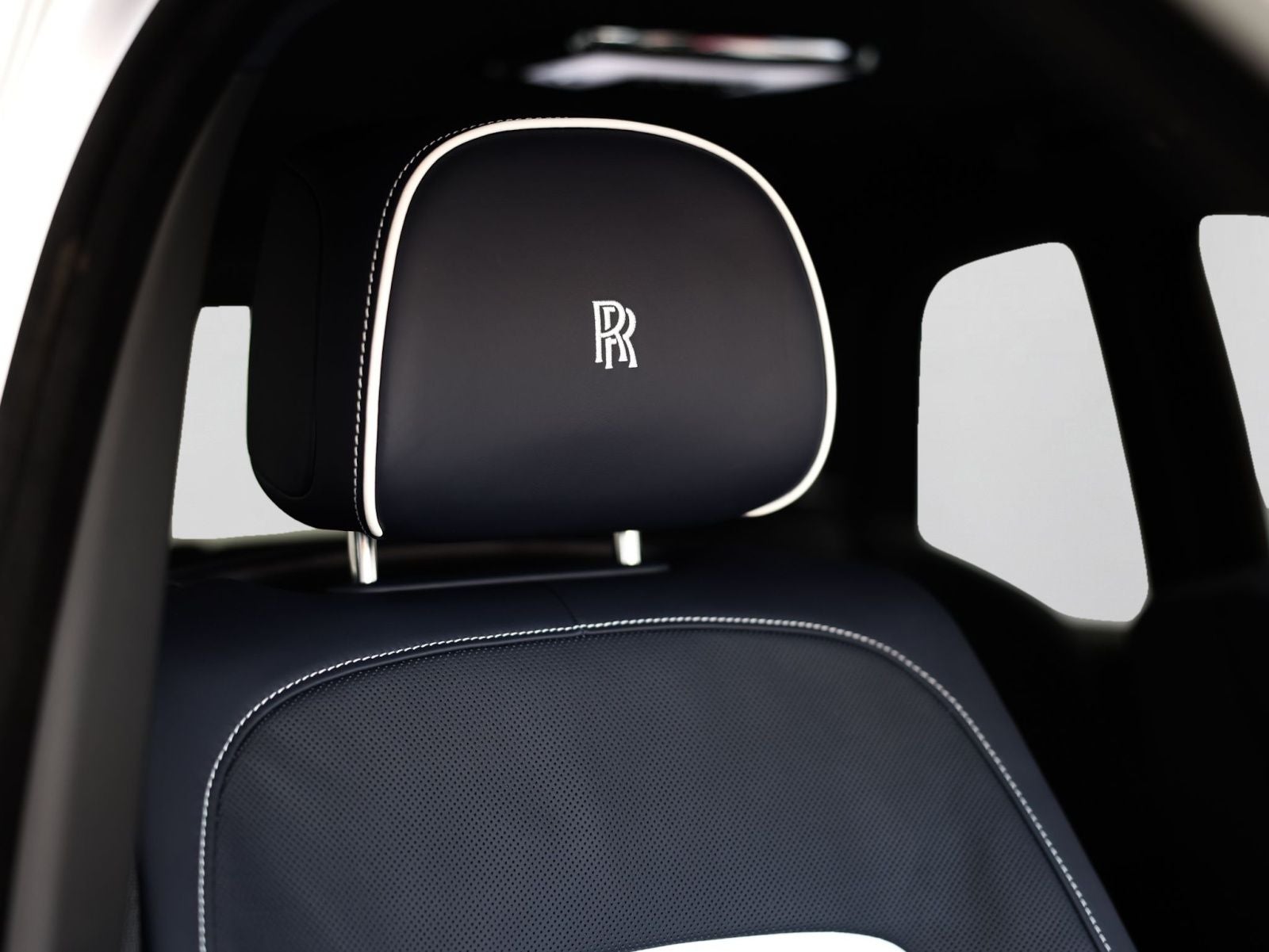 2026 Rolls-Royce Cullinan Base