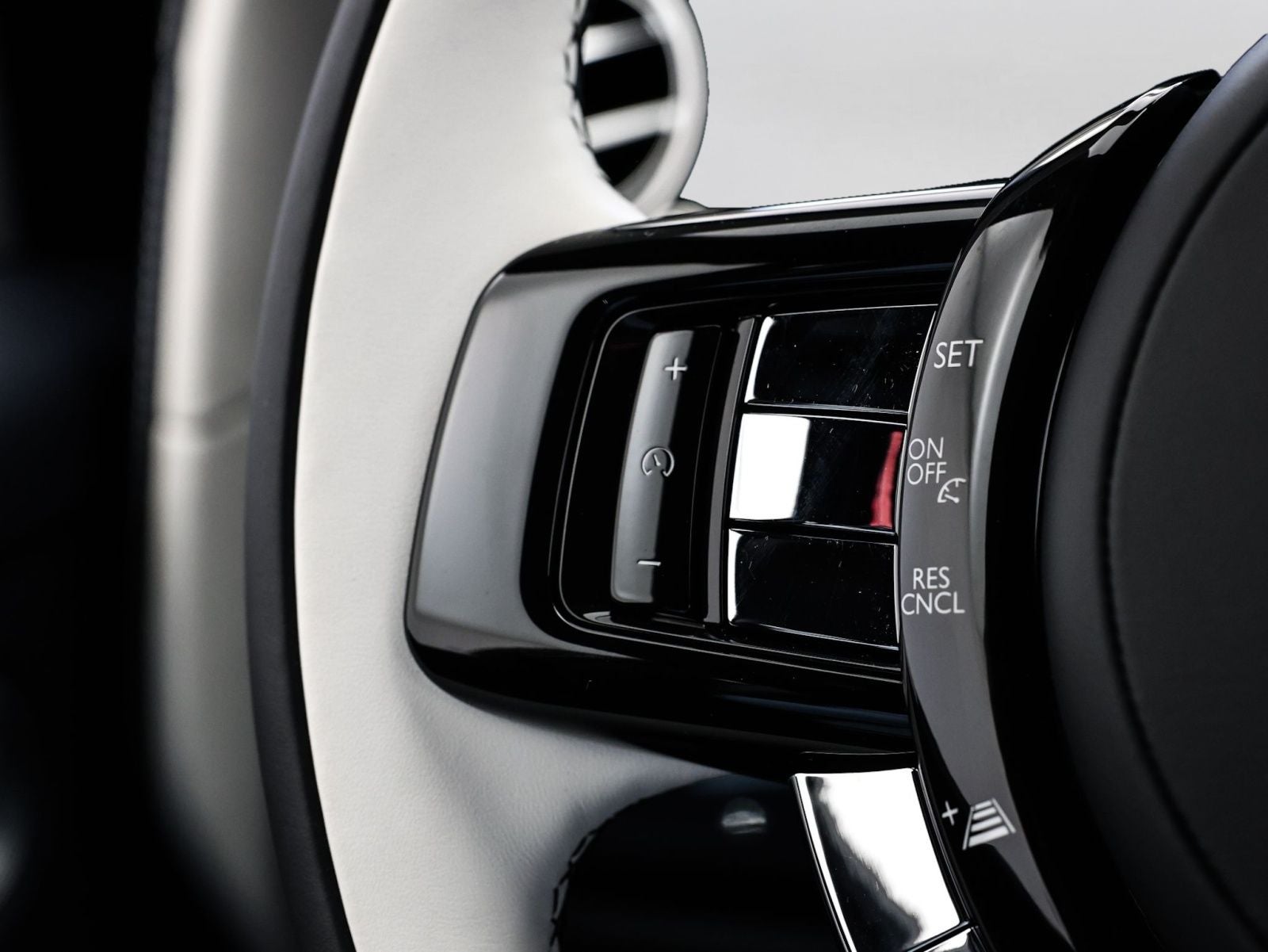 2026 Rolls-Royce Cullinan Base
