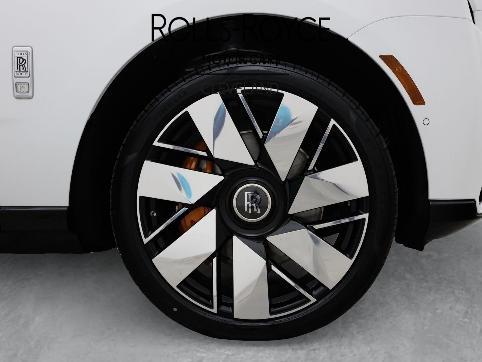 2026 Rolls-Royce Cullinan Base