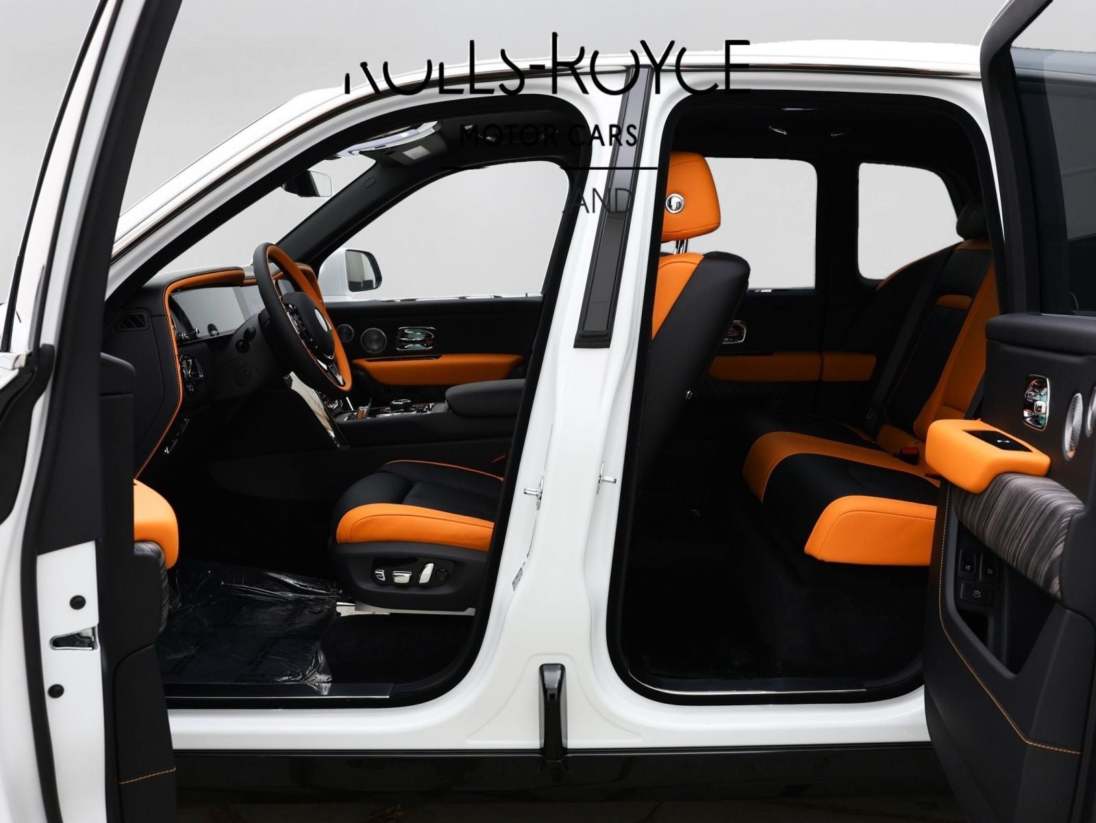 2026 Rolls-Royce Cullinan Base