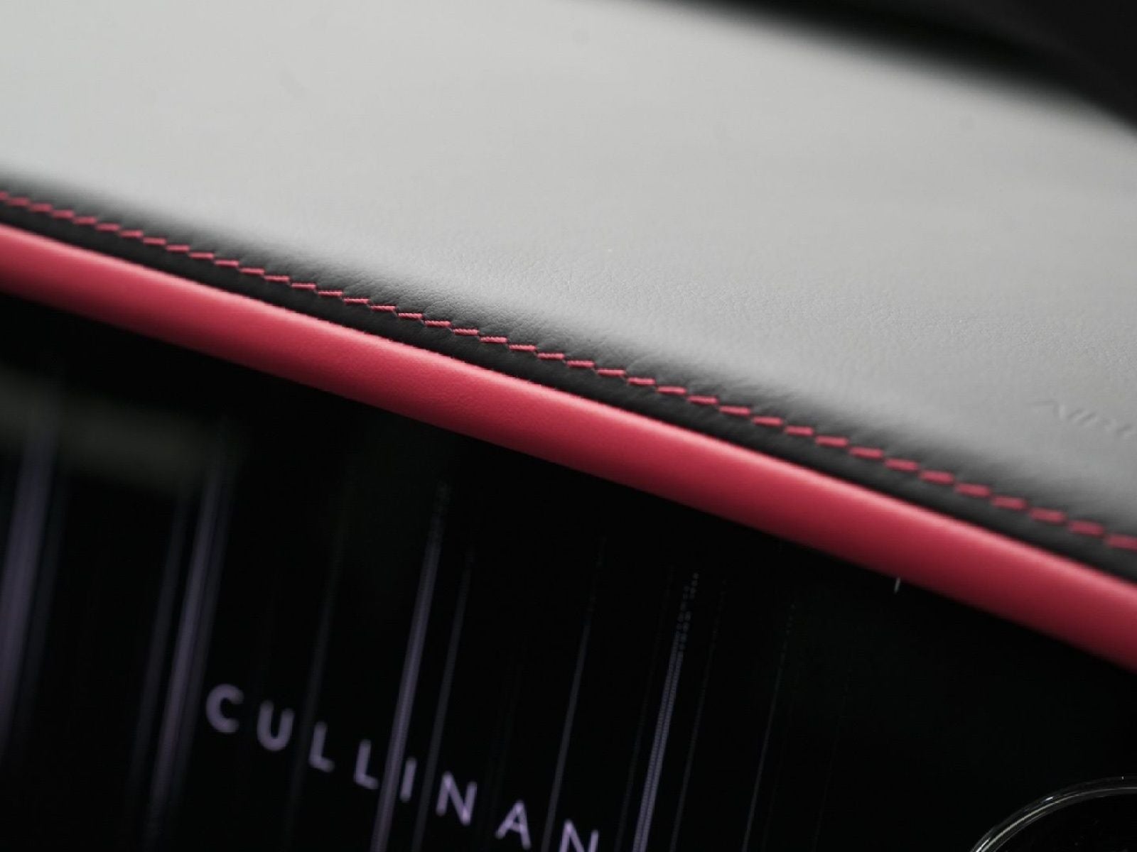 2025 Rolls-Royce Cullinan 