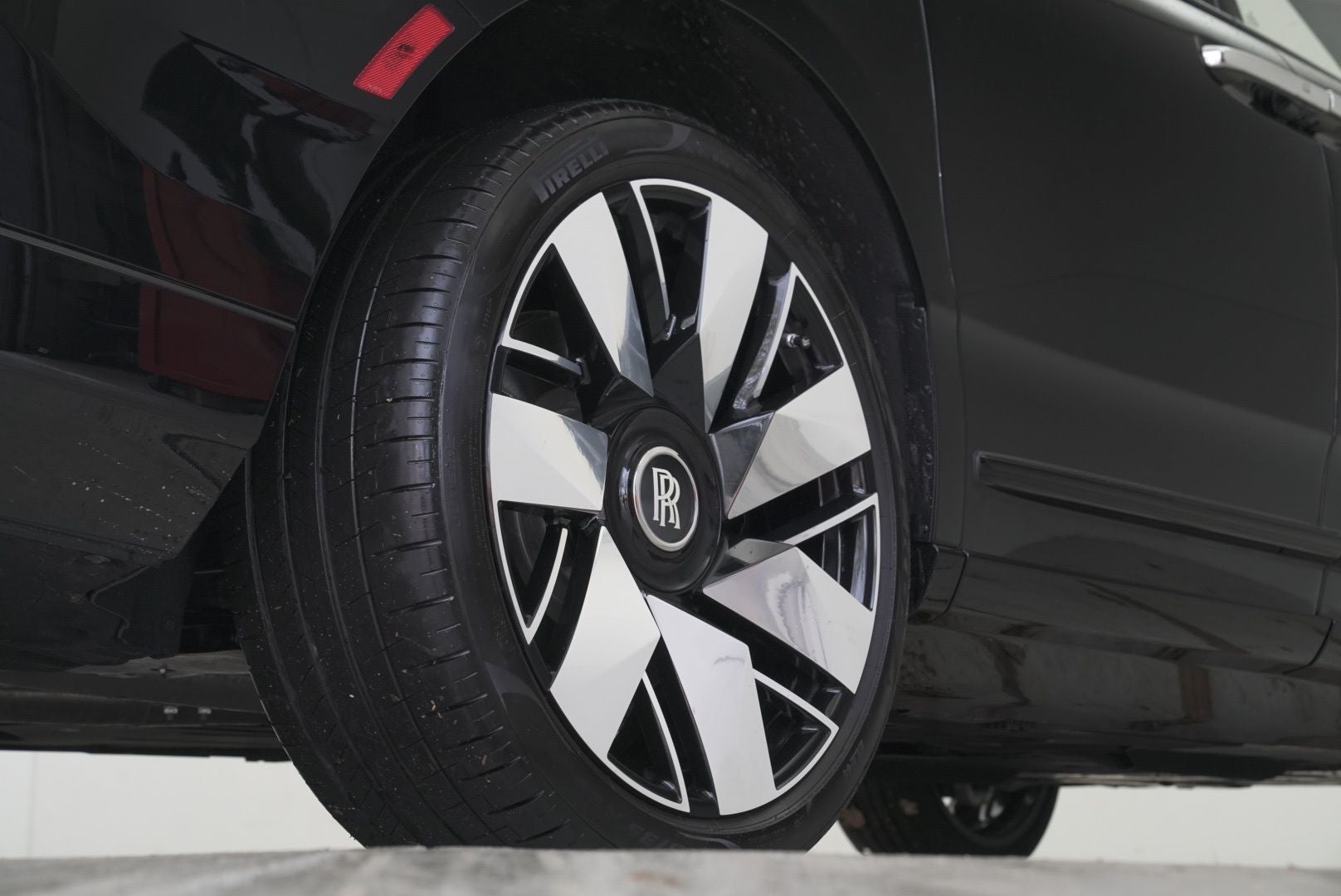 2025 Rolls-Royce Cullinan 