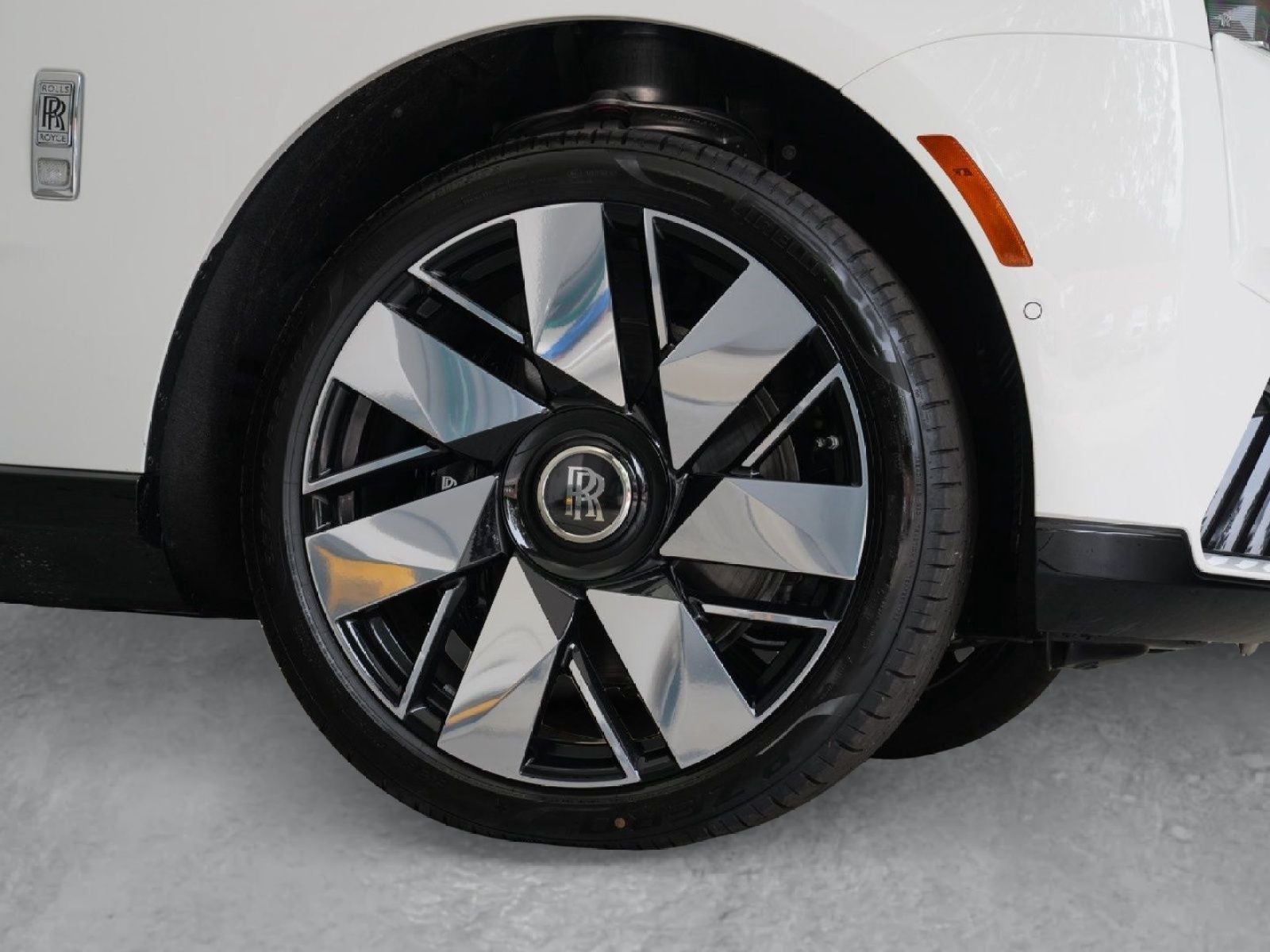 2027 Rolls-Royce Cullinan 