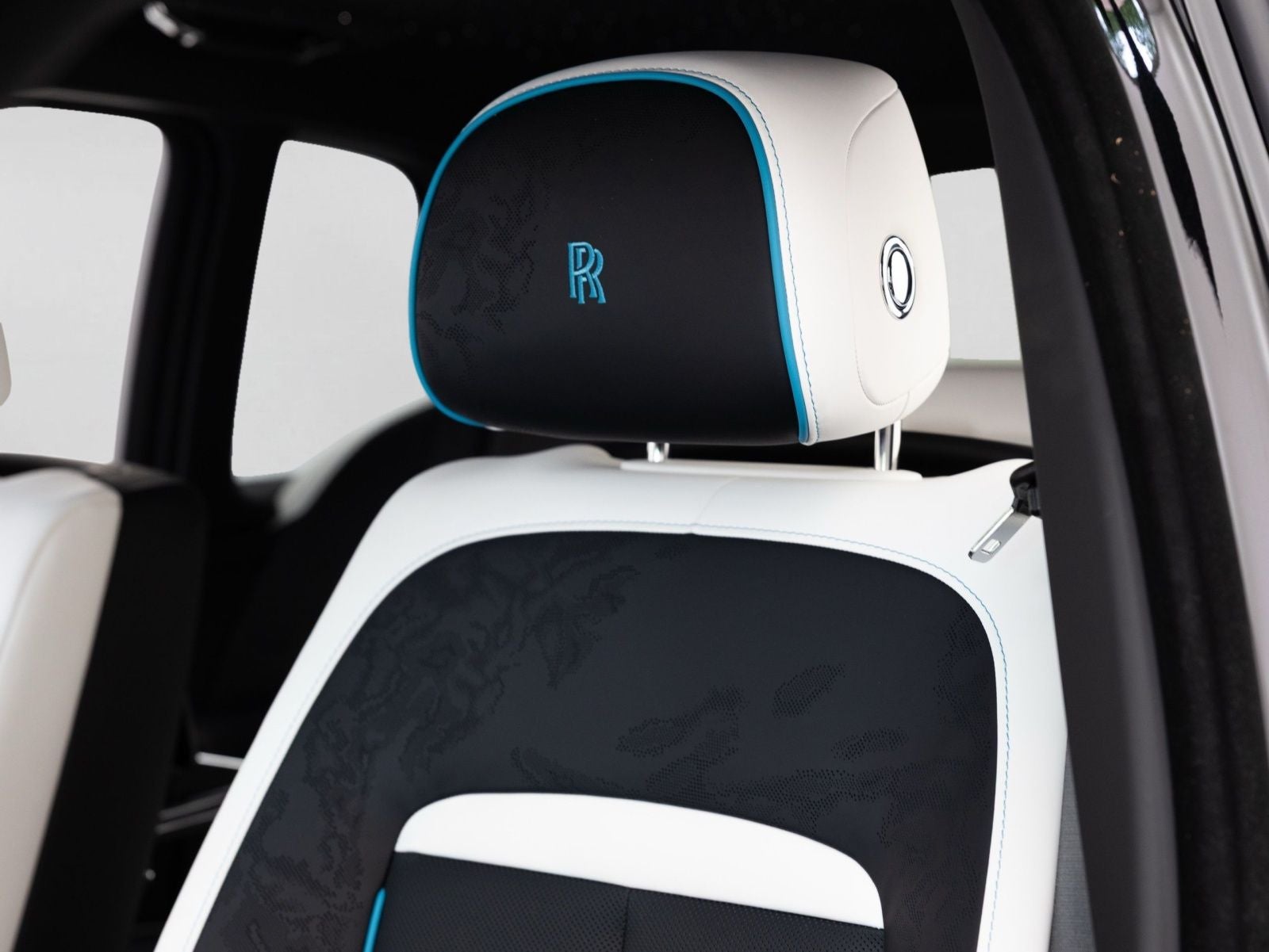 2027 Rolls-Royce Black Badge Cullinan 