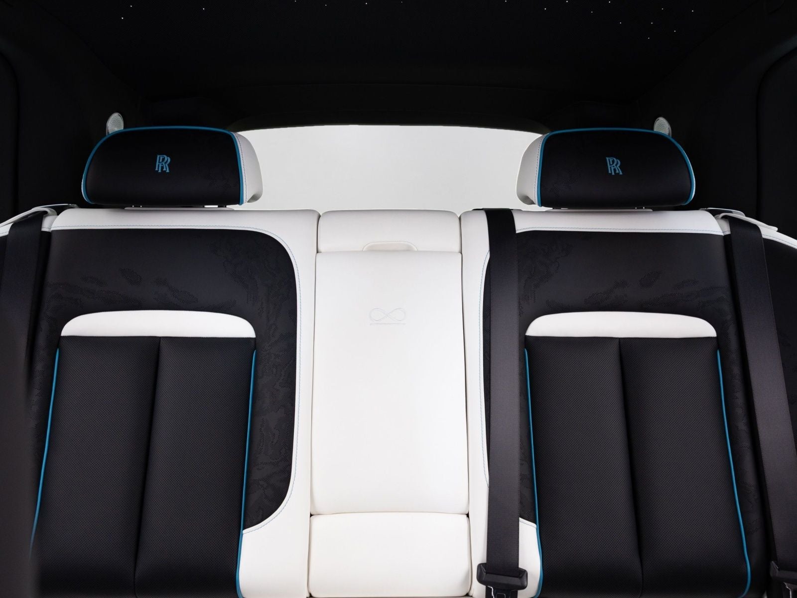 2027 Rolls-Royce Black Badge Cullinan 