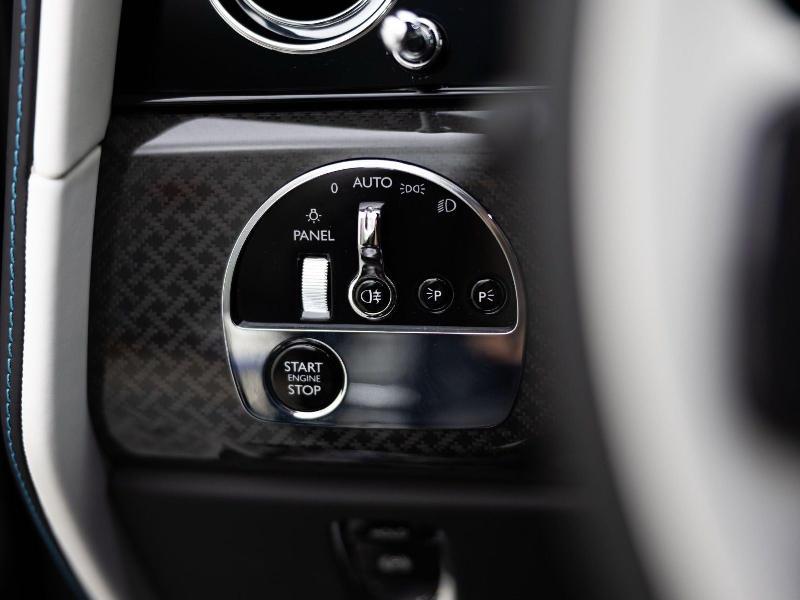 2027 Rolls-Royce Black Badge Cullinan 