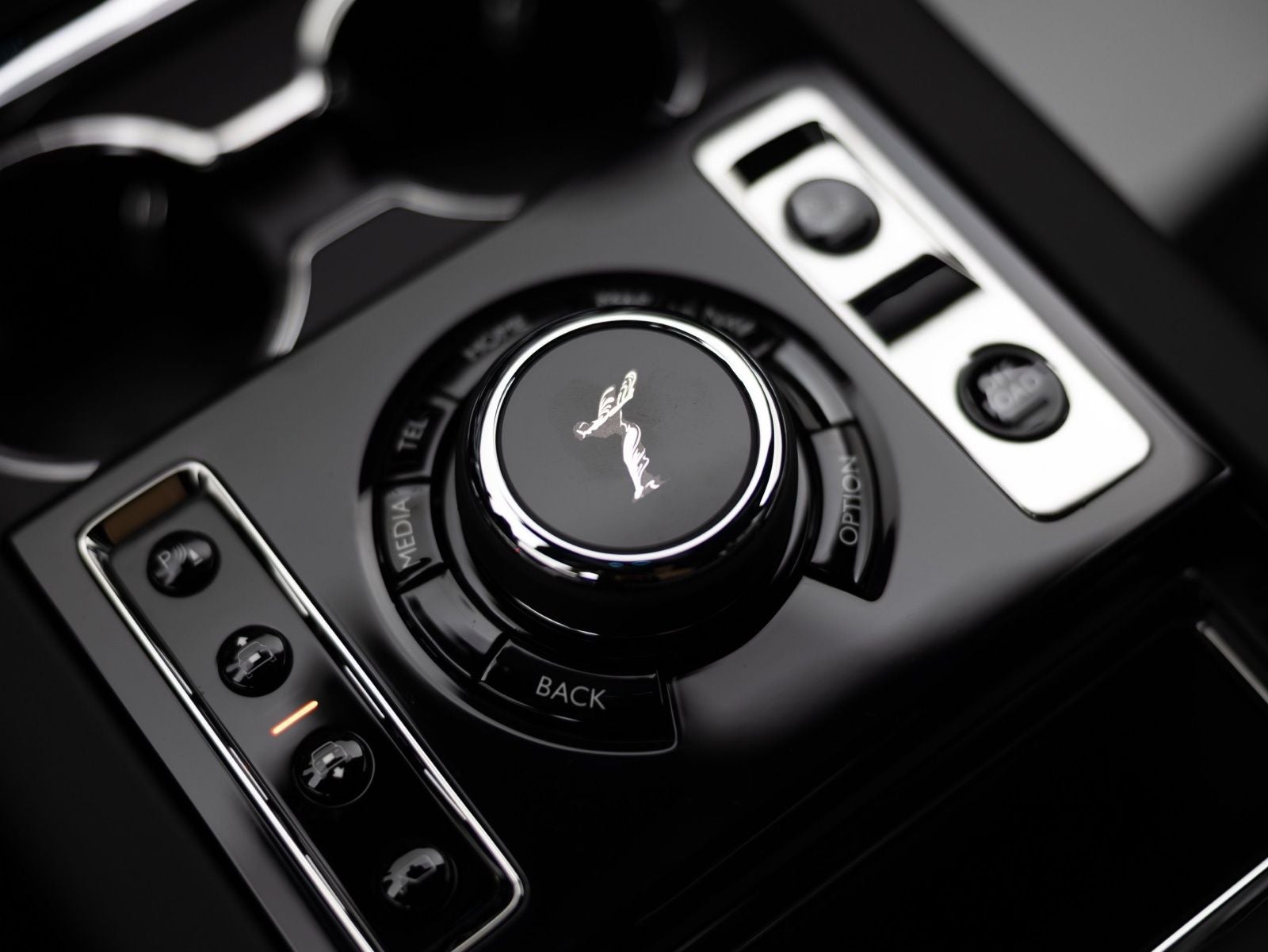 2027 Rolls-Royce Black Badge Cullinan 