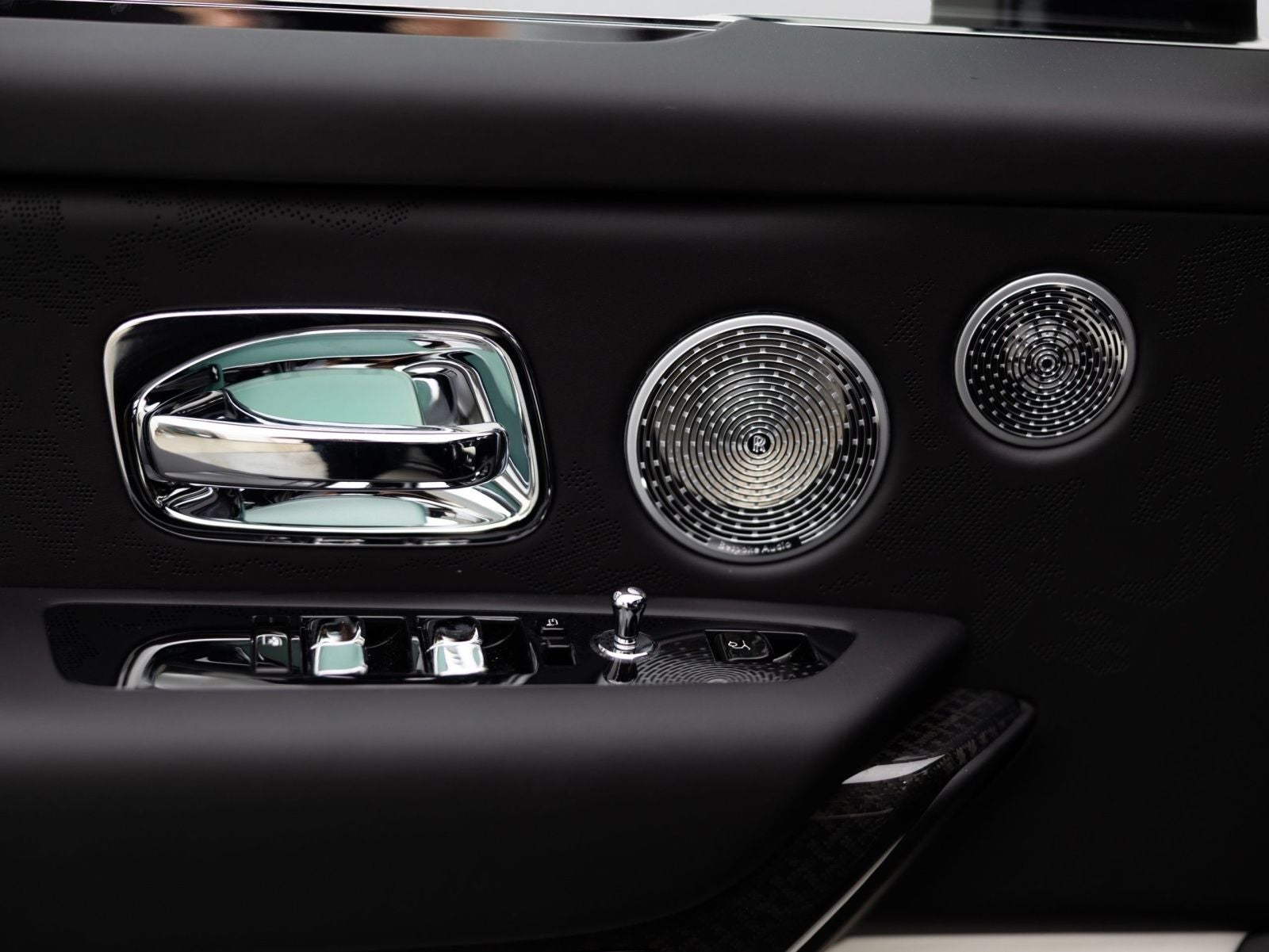 2027 Rolls-Royce Black Badge Cullinan 
