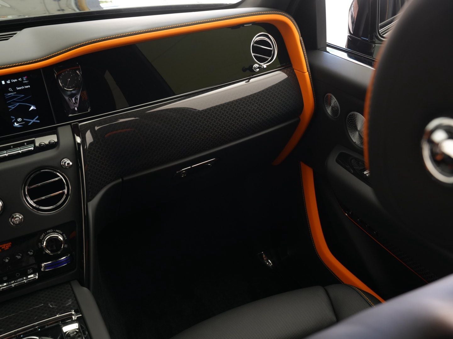 2027 Rolls-Royce Black Badge Cullinan 