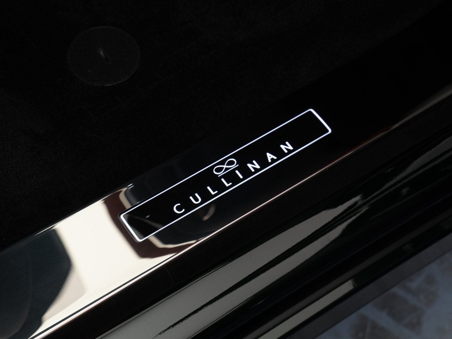2027 Rolls-Royce Black Badge Cullinan 