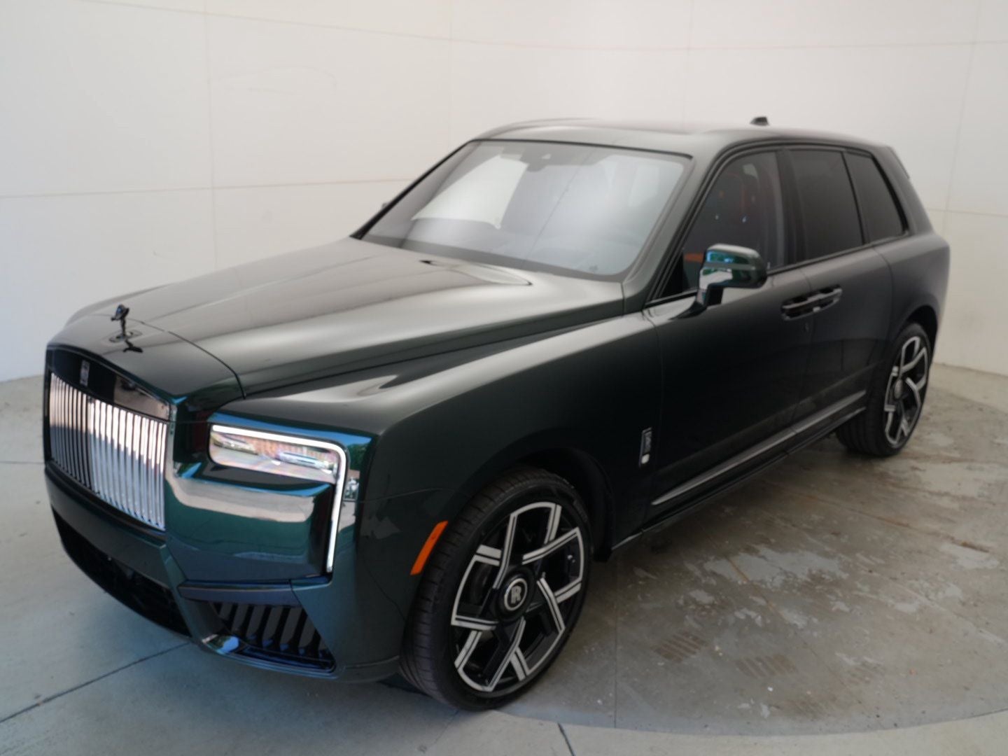 2027 Rolls-Royce Black Badge Cullinan 