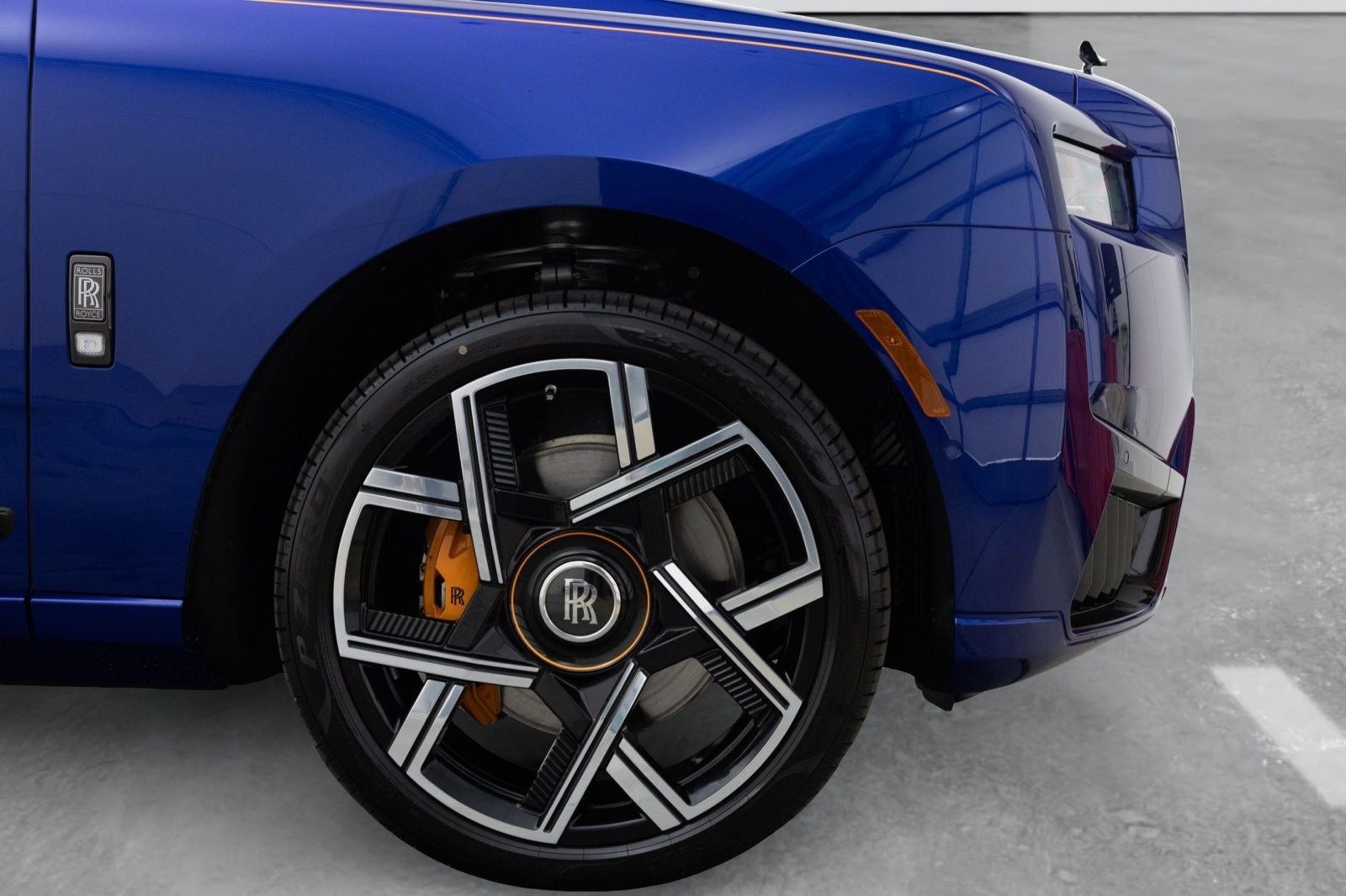2027 Rolls-Royce Cullinan Black Badge