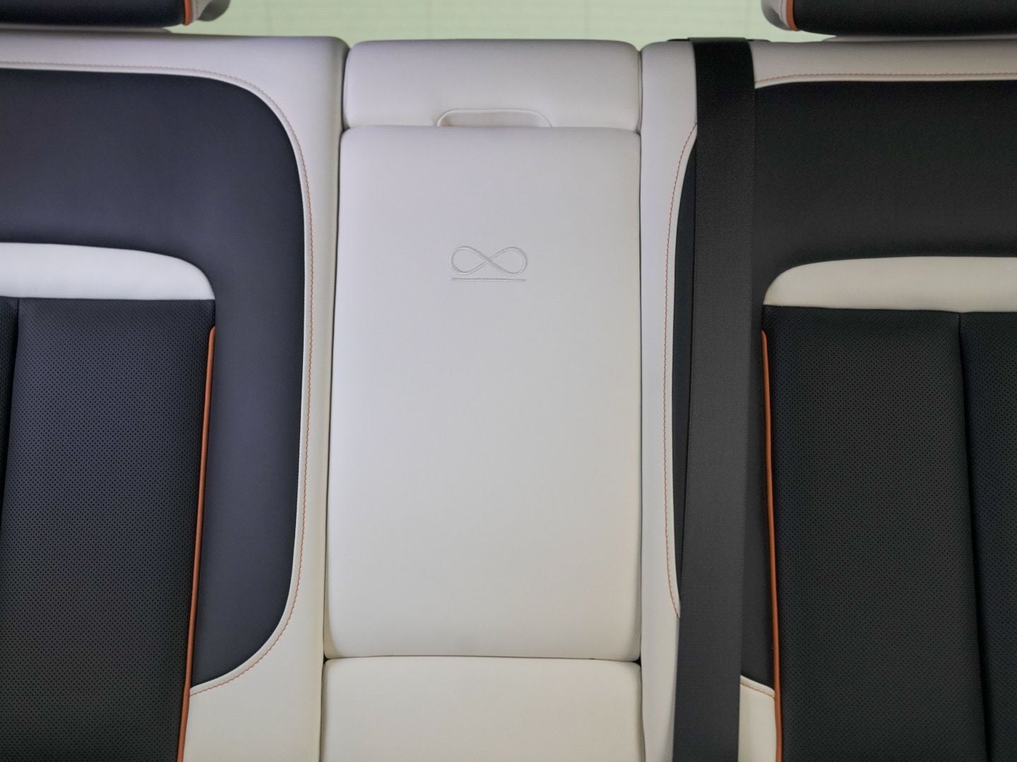 2026 Rolls-Royce Black Badge Cullinan Black Badge