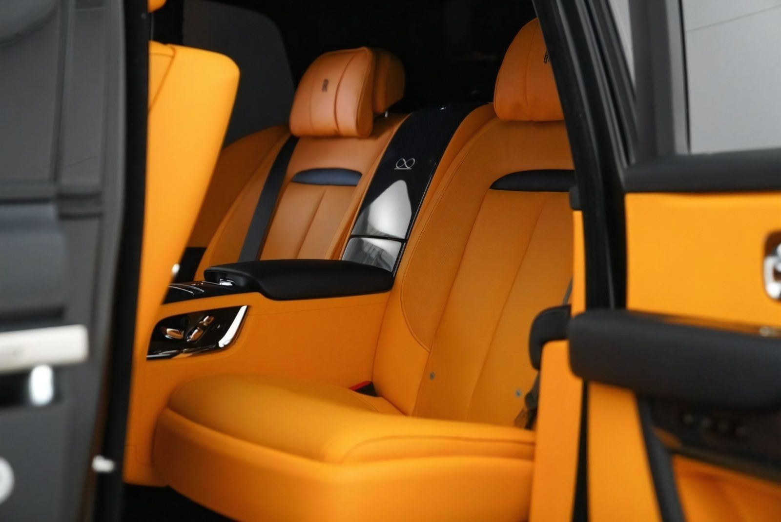 2024 Rolls-Royce Cullinan Black Badge