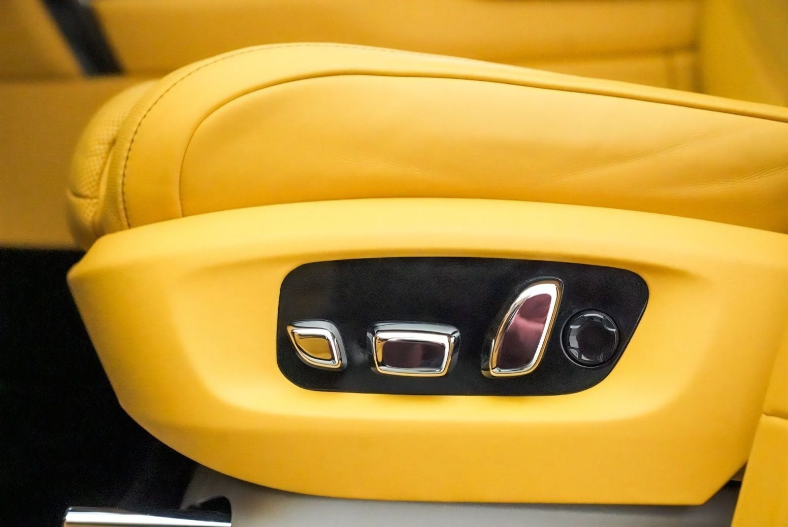 2024 Rolls-Royce Cullinan Black Badge