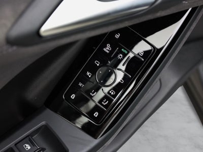 2025 Audi SQ6 e-tron Prestige quattro