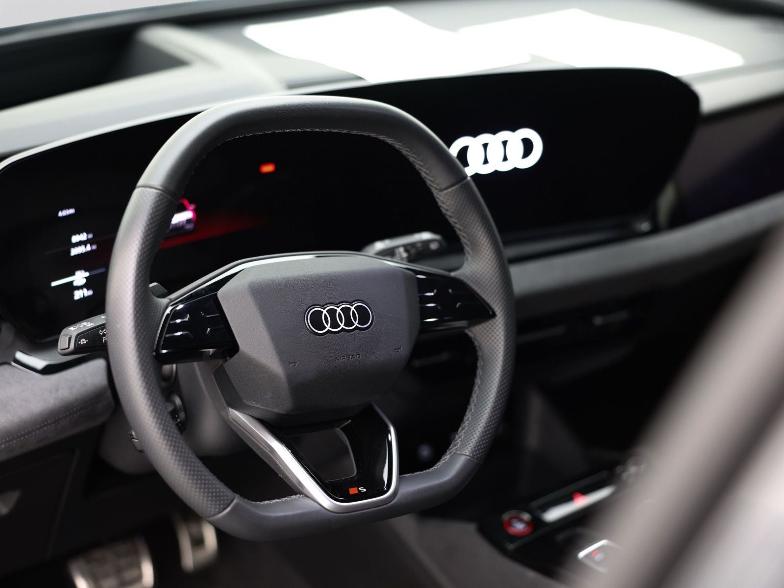 2025 Audi SQ6 e-tron Prestige quattro