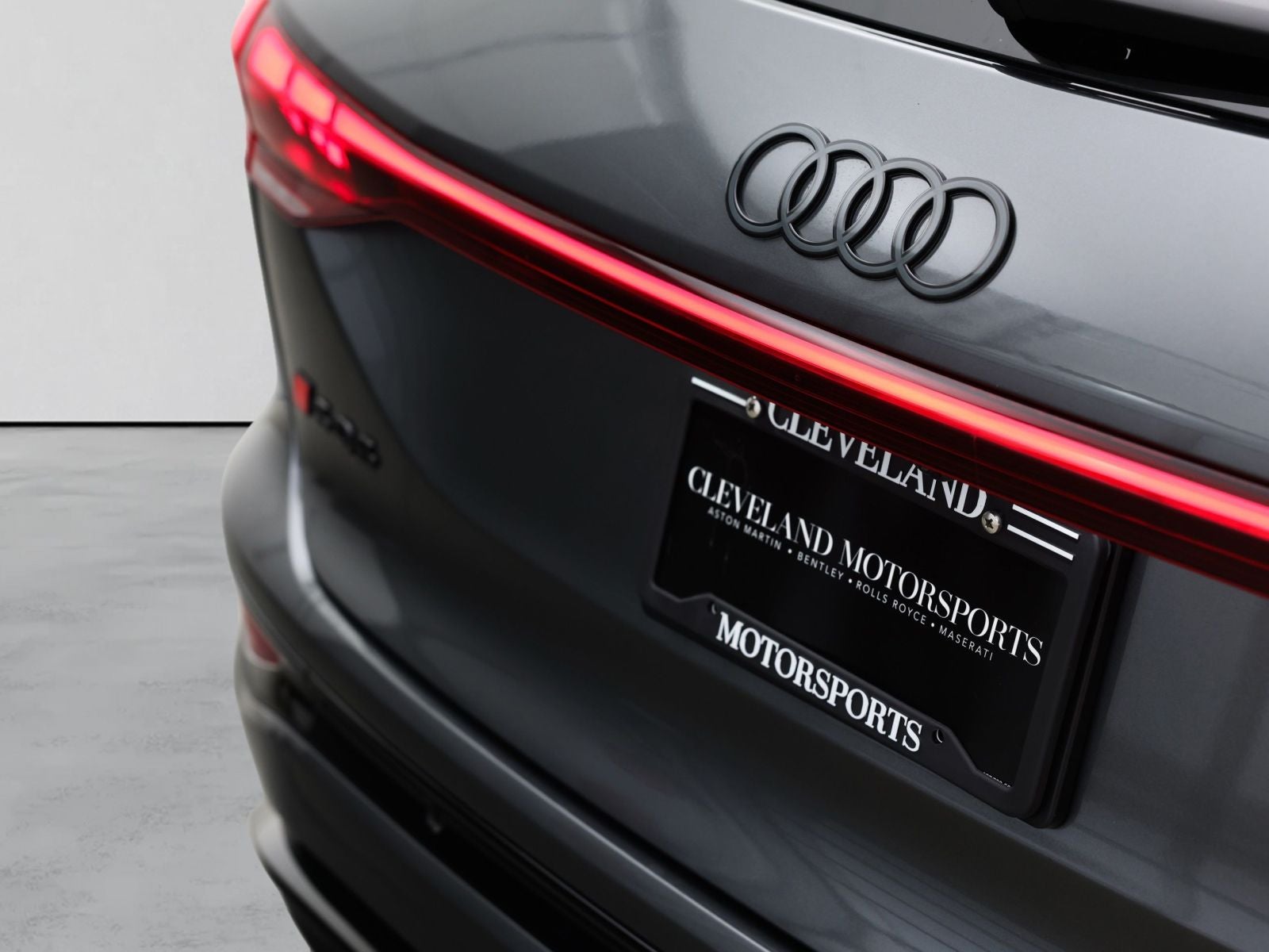 2025 Audi SQ6 e-tron Prestige quattro