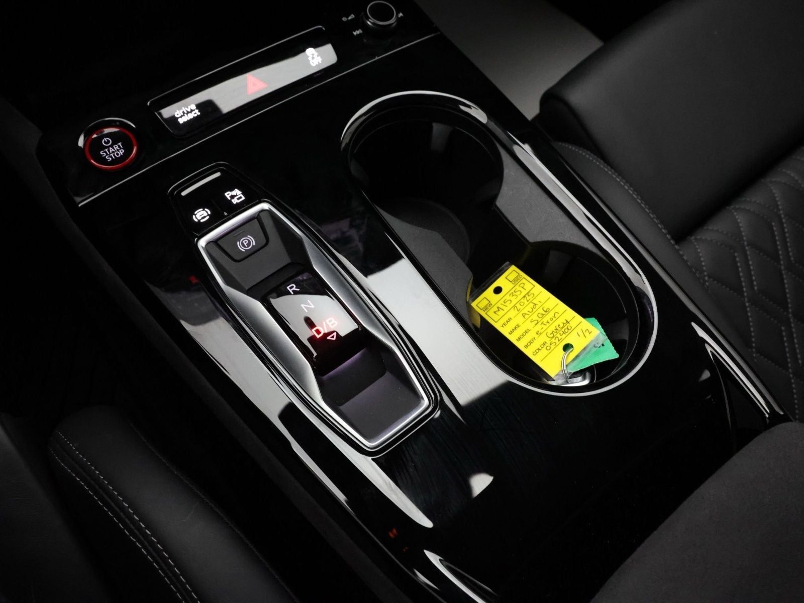 2025 Audi SQ6 e-tron Prestige quattro
