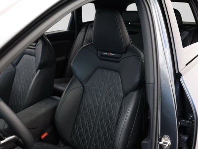 2025 Audi SQ6 e-tron Prestige quattro