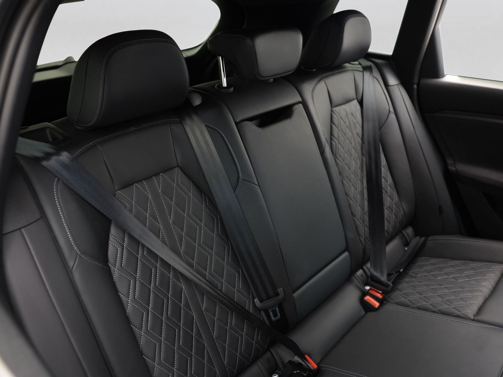 2025 Audi SQ6 e-tron Prestige quattro