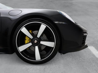 2020 Porsche 911 Carrera