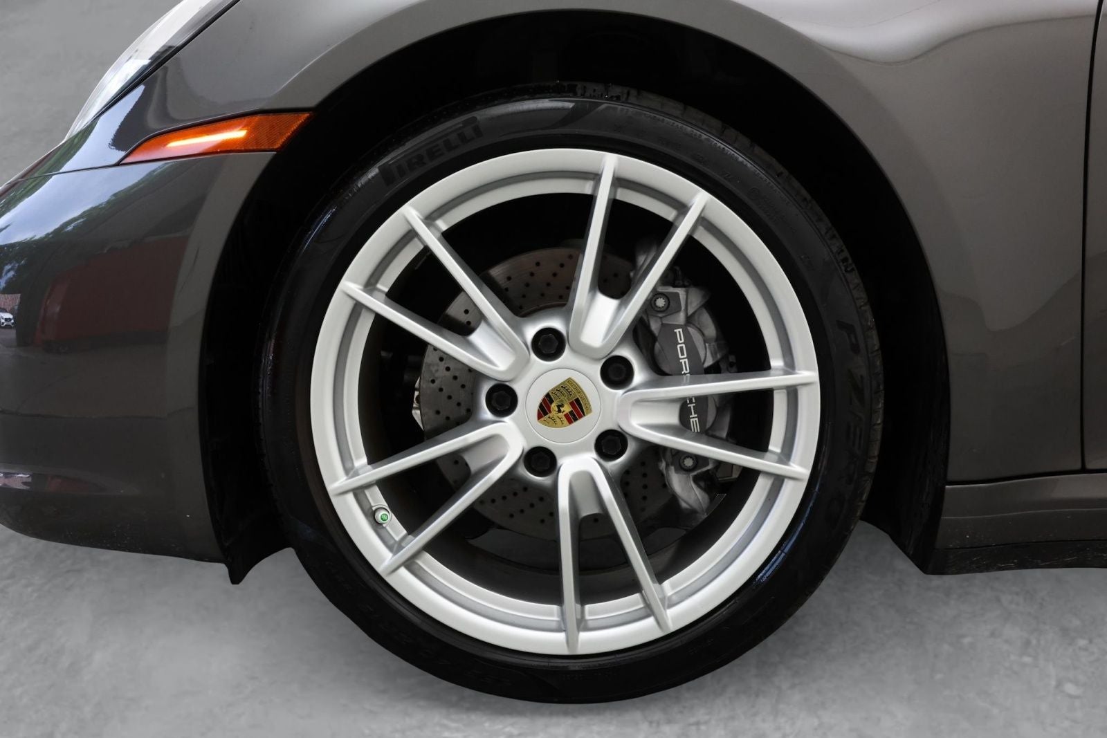 2021 Porsche 911 Carrera