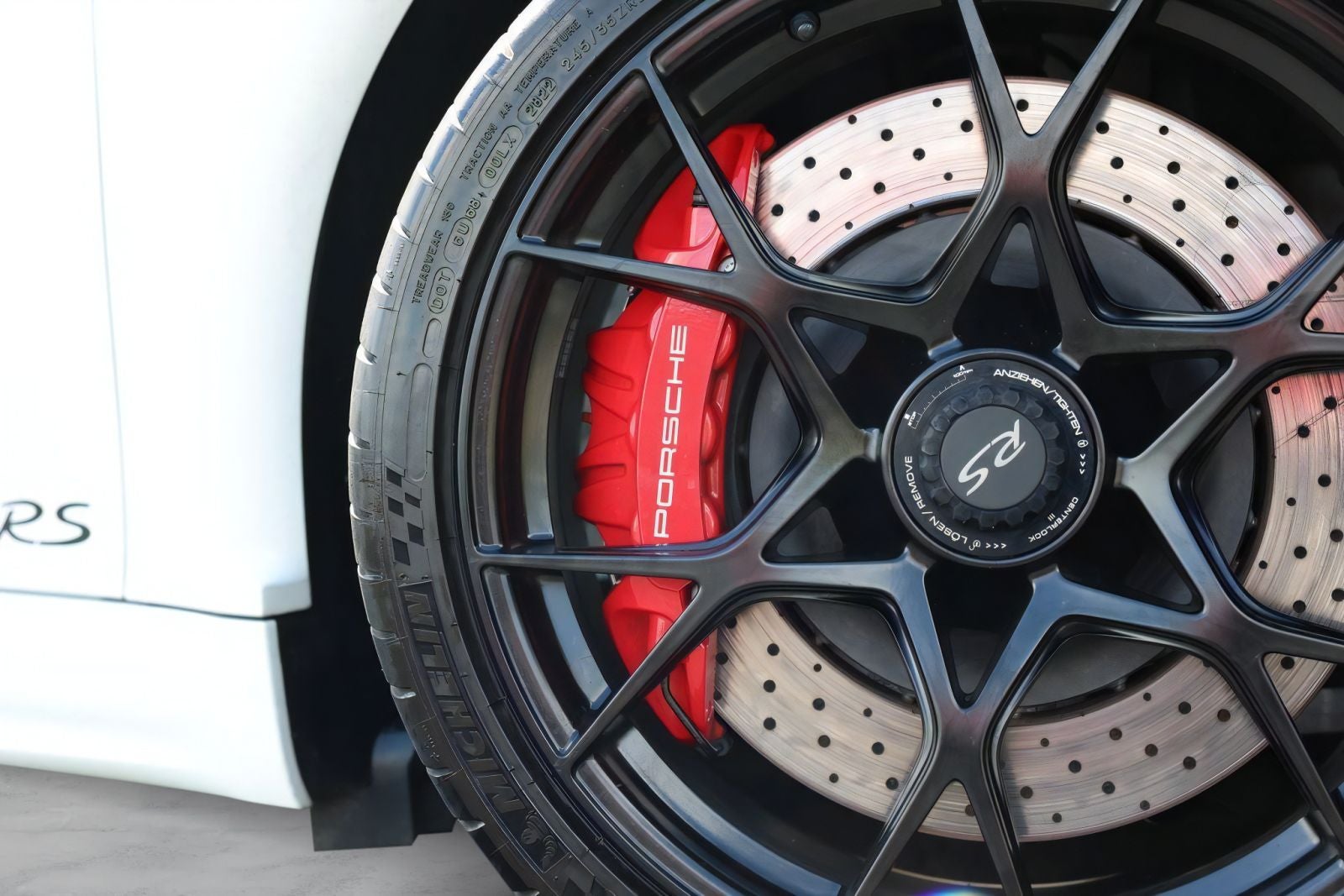 2023 Porsche 718 Cayman GT4 RS