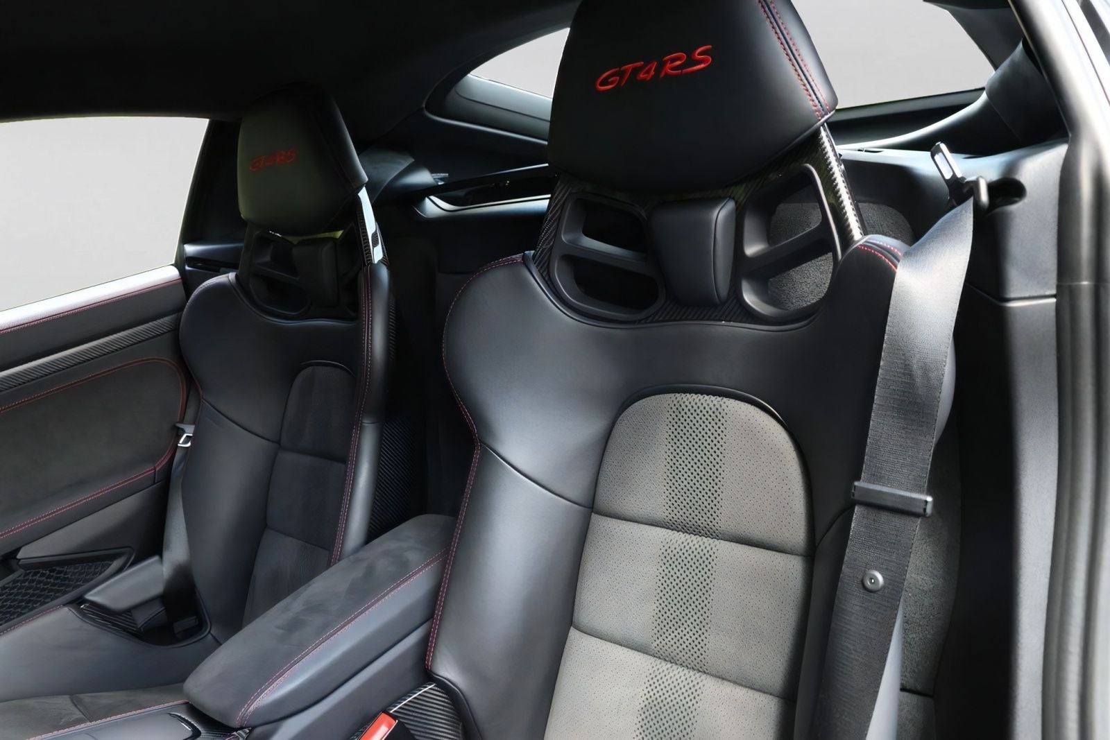 2023 Porsche 718 Cayman GT4 RS