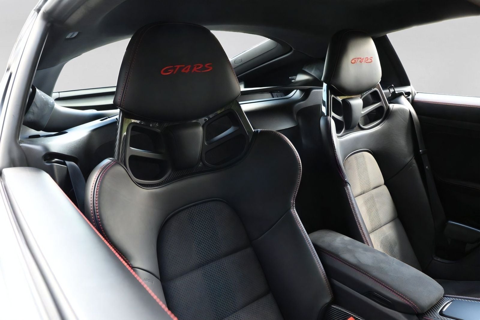 2023 Porsche 718 Cayman GT4 RS