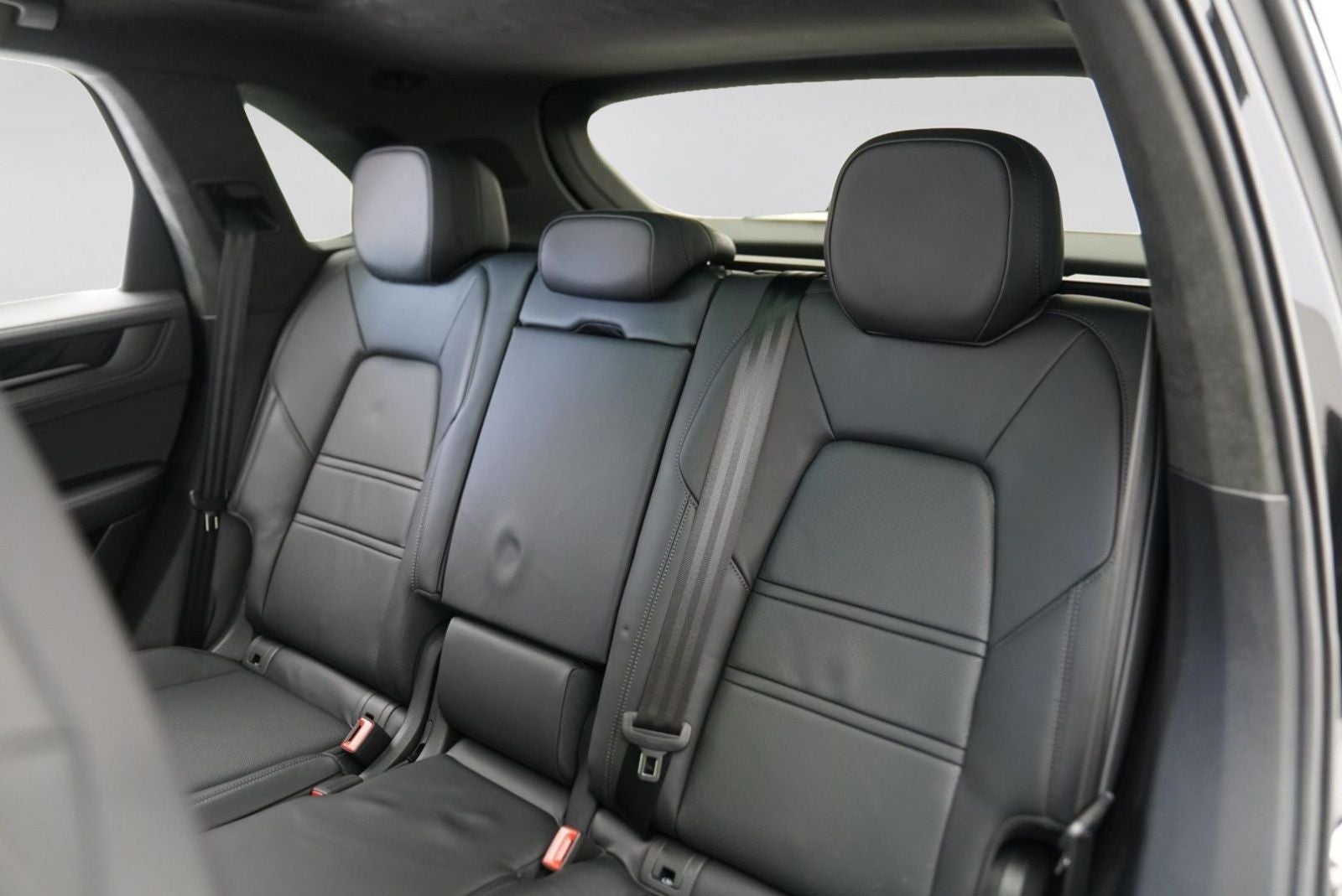 2025 Porsche Cayenne GTS