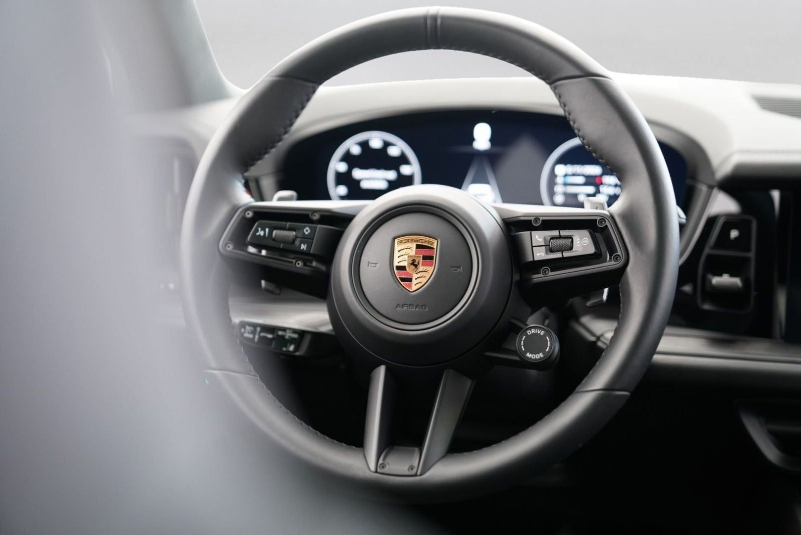 2025 Porsche Cayenne GTS