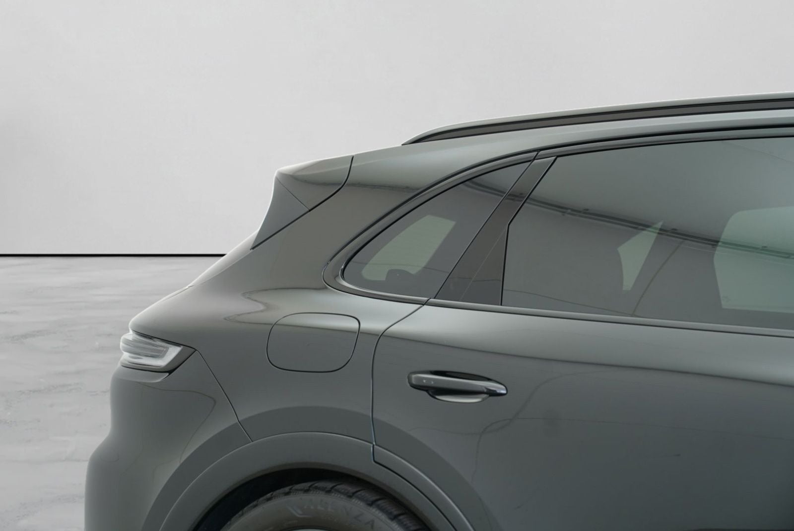 2025 Porsche Cayenne GTS