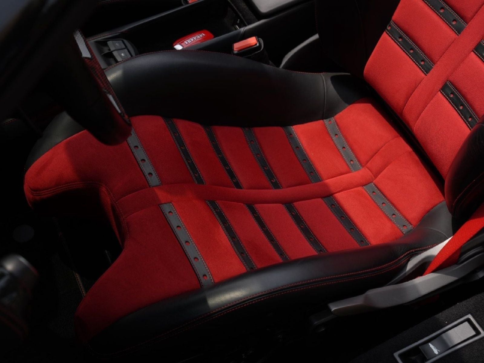 2019 Ferrari 488 Spider Base