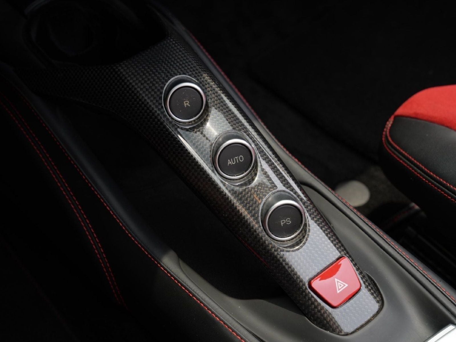 2019 Ferrari 488 Spider Base