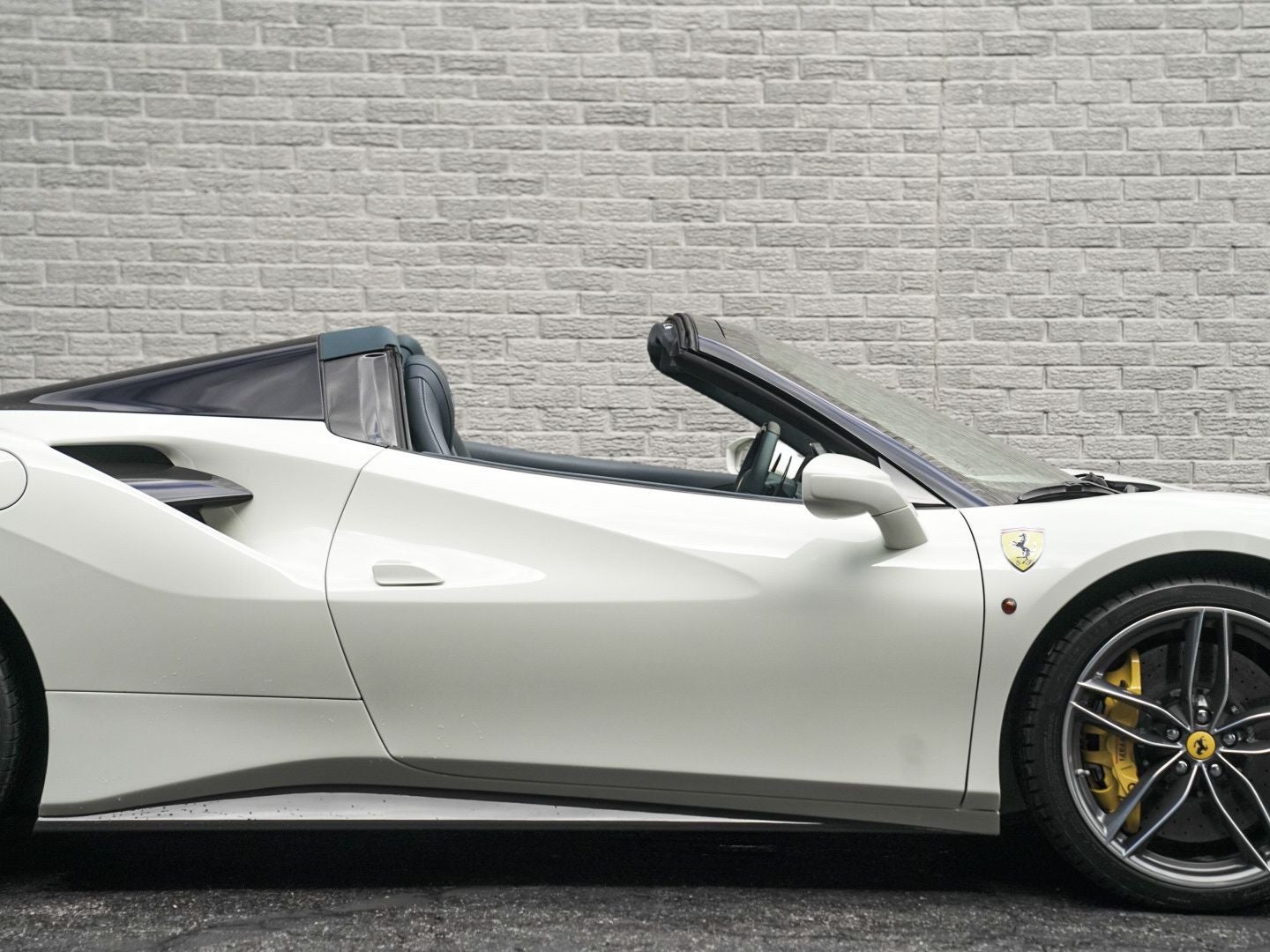 2017 Ferrari 488 Spider Base