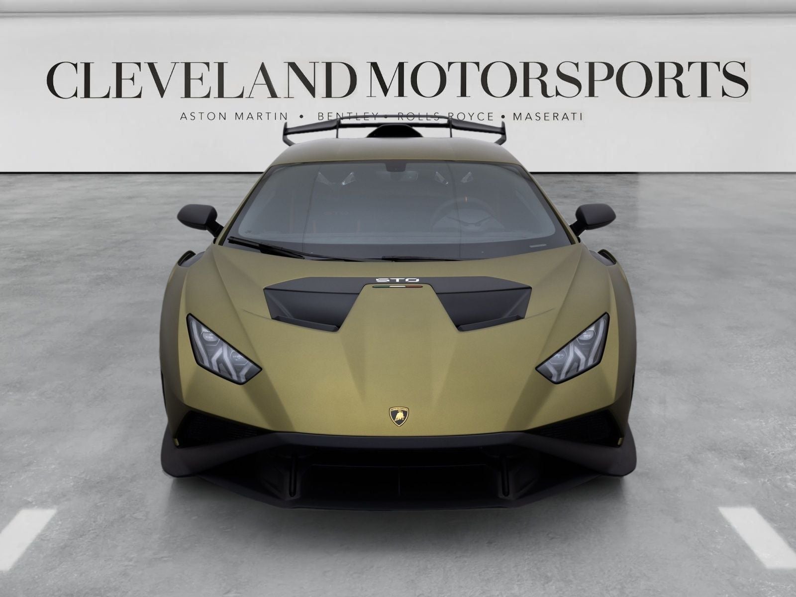 2022 Lamborghini Huracan STO Base