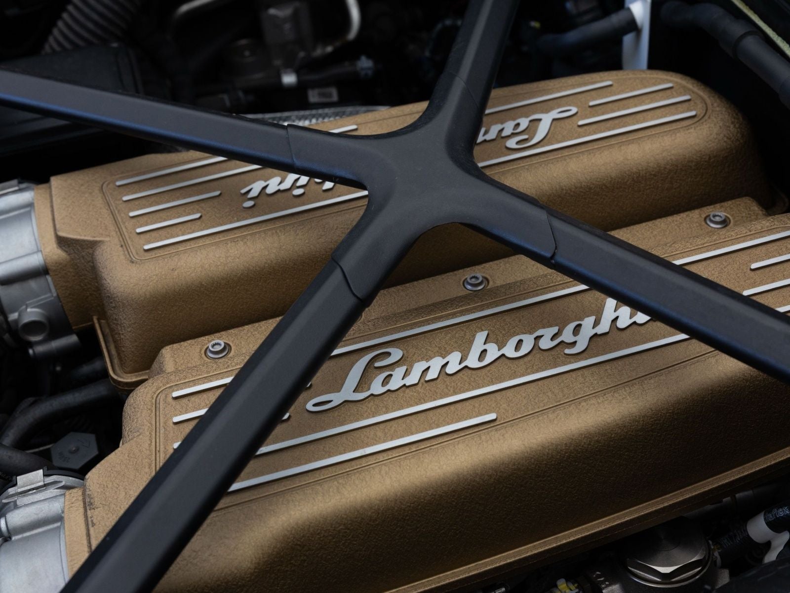 2022 Lamborghini Huracan STO Base