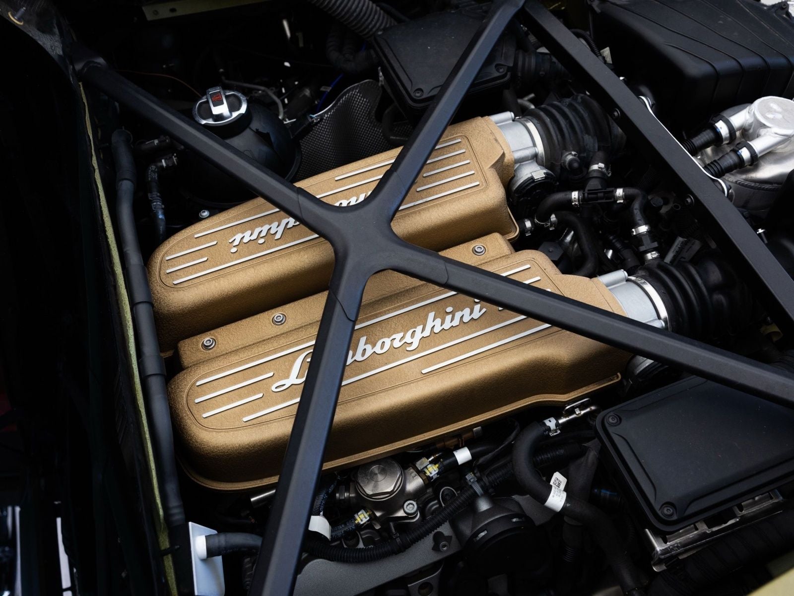 2022 Lamborghini Huracan STO Base