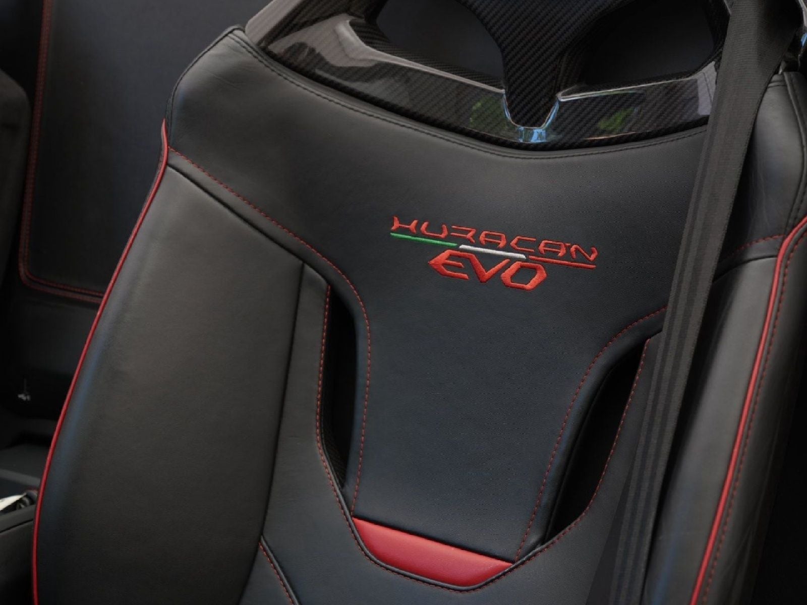 2021 Lamborghini Huracan EVO Base