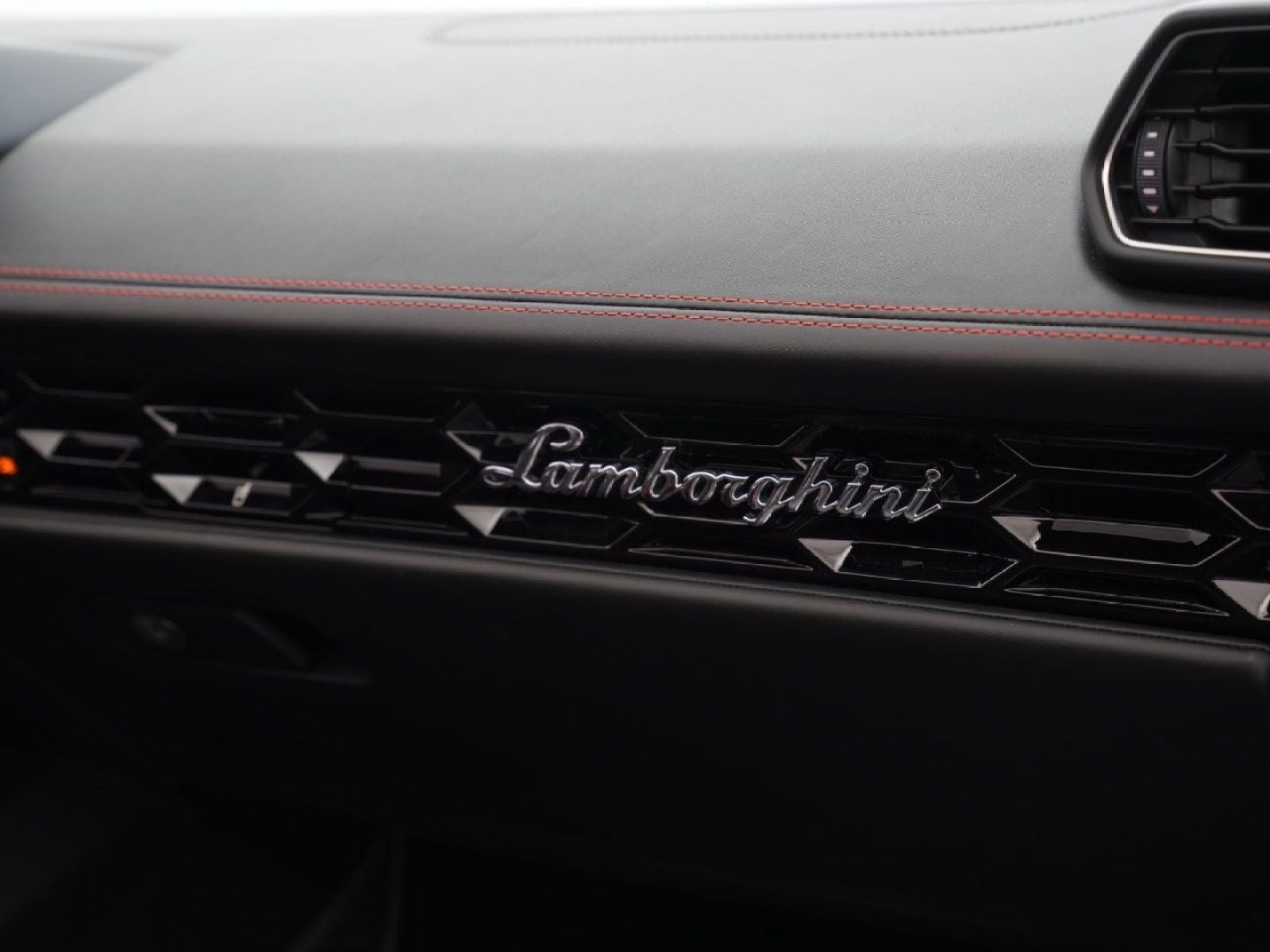 2021 Lamborghini Huracan EVO Base