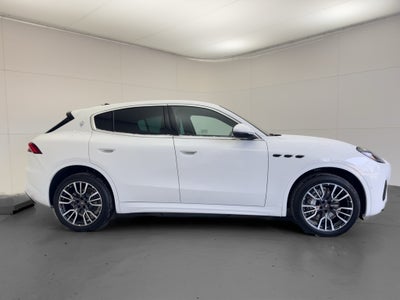 2025 Maserati Grecale Base