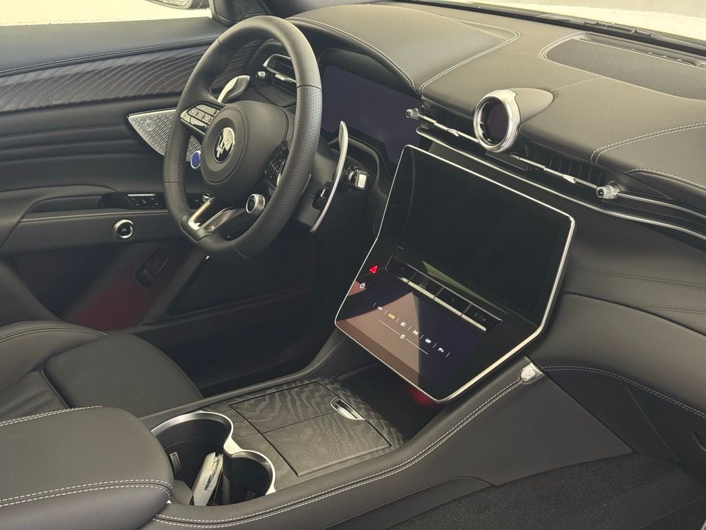 2025 Maserati Grecale Base