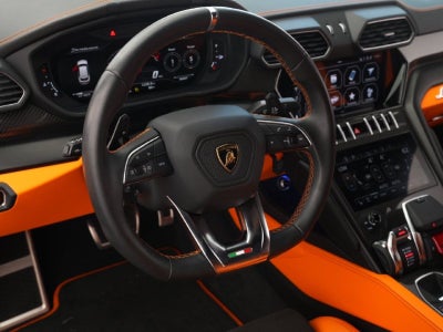 2022 Lamborghini Urus Base