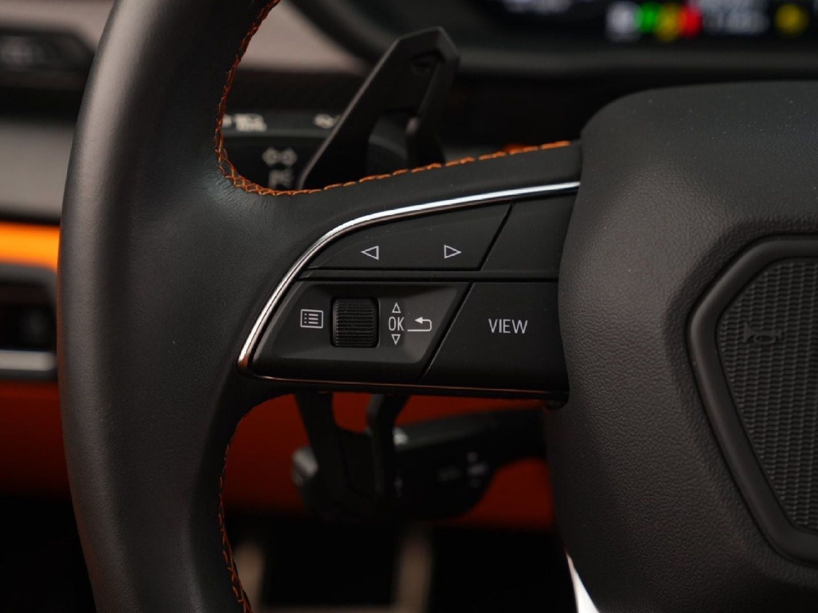 2022 Lamborghini Urus Base