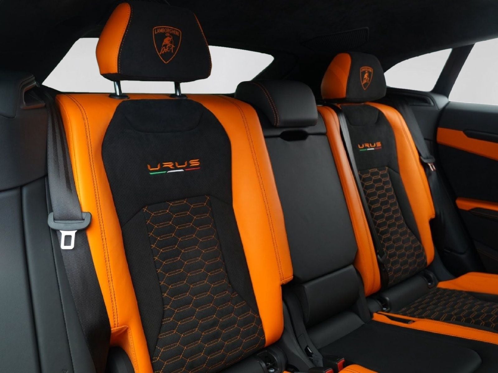 2022 Lamborghini Urus Base