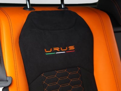 2022 Lamborghini Urus Base